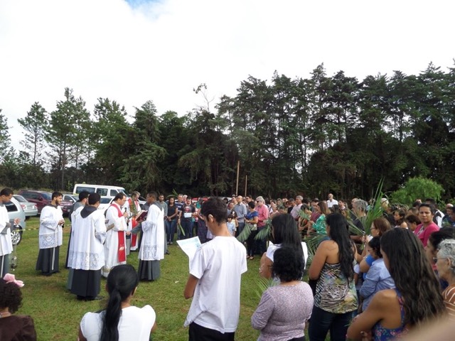 Procissão e Santa Missa do Domingo de Ramos no Seminário Santa Maria dos Anjos