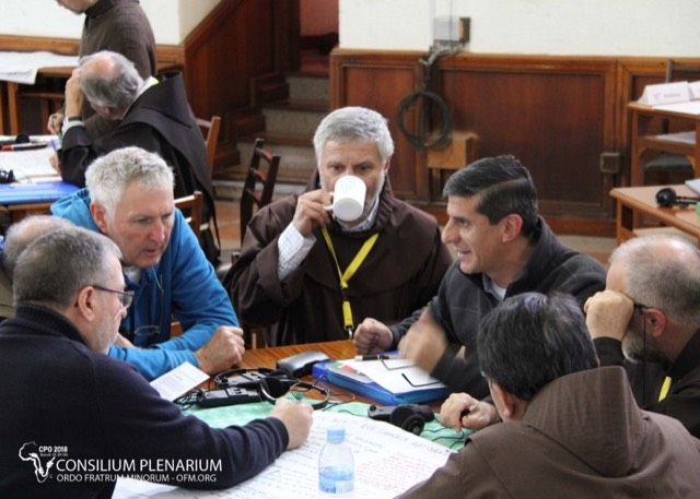 Frades debatem o franciscanismo e a imigração num mundo em transformação durante o CPO, em Nairóbi