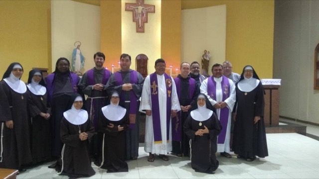 Retiro Provincial do regional norte (Amazonas) reúne os frades e irmãs clarissas