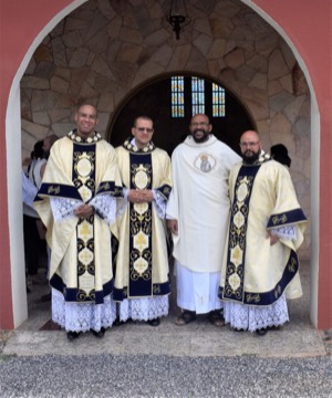 Primeira missa dos neo-sacerdotes