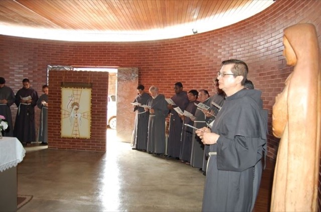 Abertura da nova casa filial em Goiânia - GO e posse do Frei Roberto Cândido como pároco