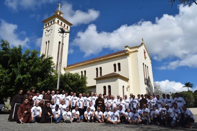 III Encontro Nacional de Irmãos Leigos Franciscanos: testemunho profético diante dos grandes desafios da vida moderna